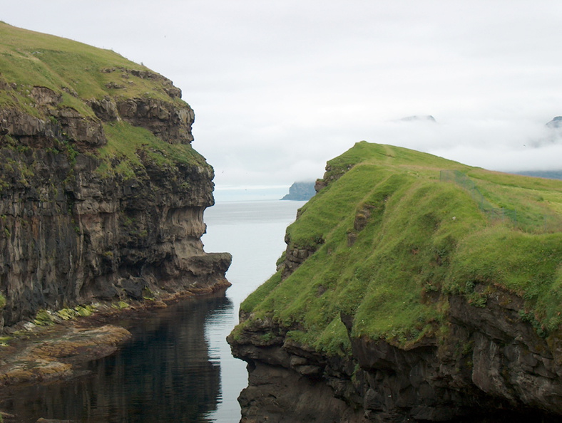 Faroe_Island_aug03_01.jpg